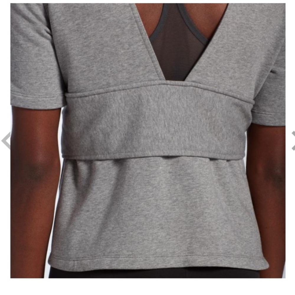 Nike women short sleeve training top - Picture 7 of 8